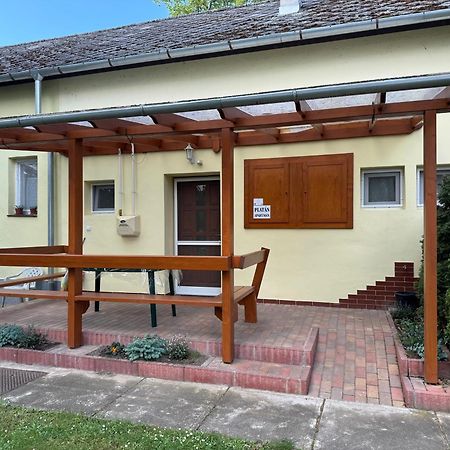 Platan Apartman Marcali Εξωτερικό φωτογραφία